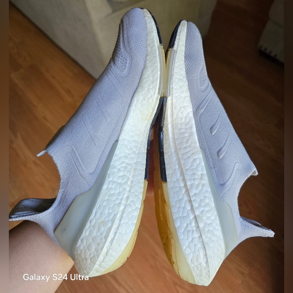 Adidas Ultraboost Women's Slip-on Running Shoes, Sz 9 - Picture 4 of 8